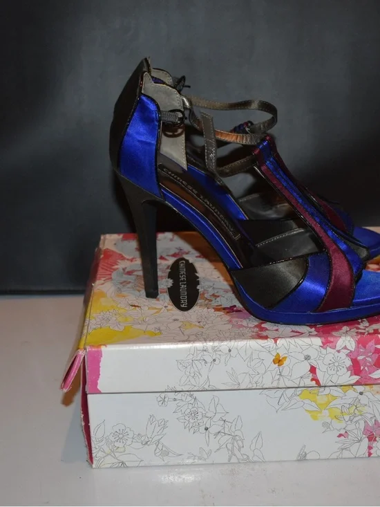 Chinese Laundry Blue and Burgundy T-Strap Heels - Picture 4 of 8